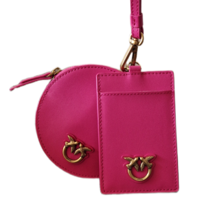 Pinko case badge
